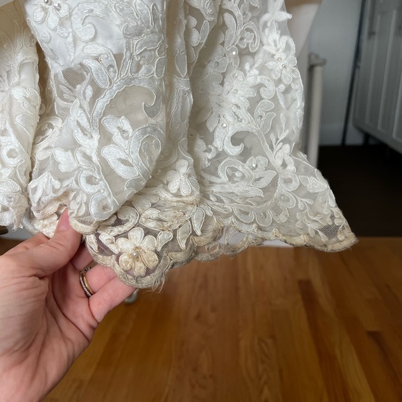 Essence of Australia simple, sexy gown D2503 - Picture 6 of 11